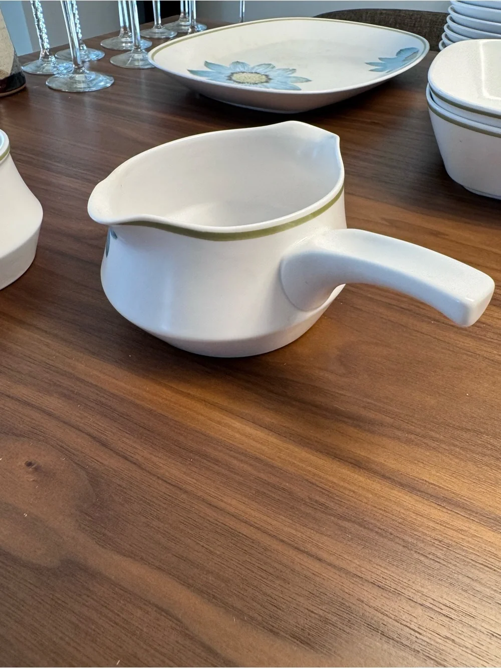 Noritake Daisy Dinnerware Set